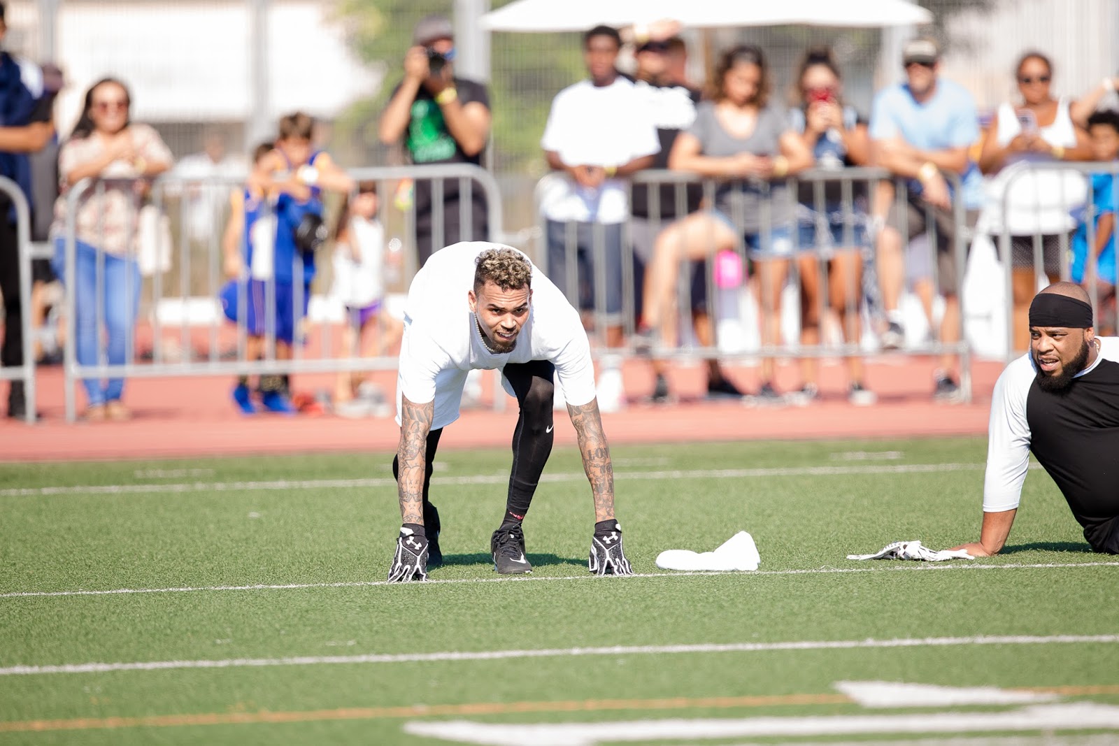 Photos Athletes Vs Cancer Celebrity Football game hosted by Matt