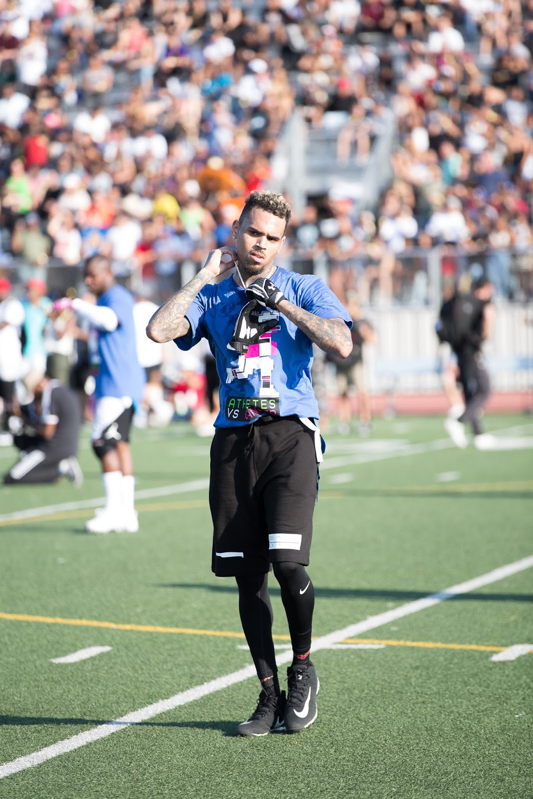 Photos Athletes Vs Cancer Celebrity Football game hosted by Matt