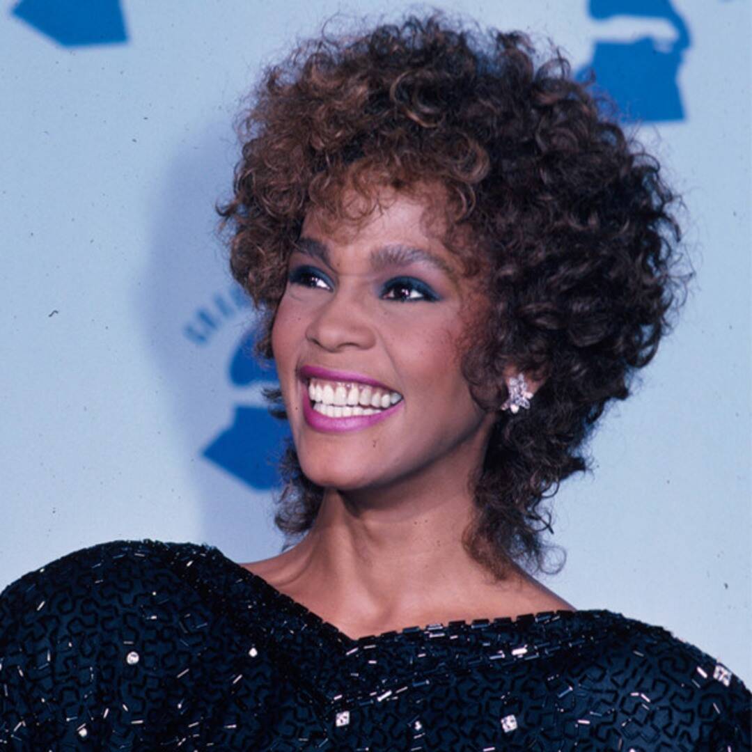 Whitney Houston Inducted into The Rock & Roll Hall of Fame : TVMusic ...