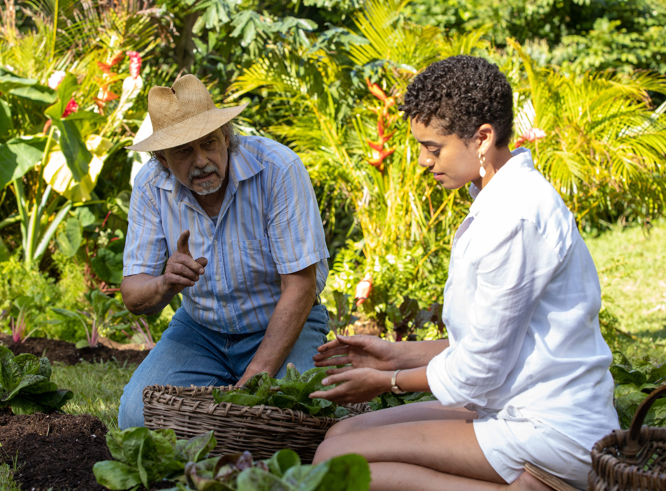 FANTASY ISLAND: L-R: Guest star Daniel Lugo and Kiara Barnes in the “Once Upon a Time in Havana” episode of FANTASY ISLAND airing Tuesday, Aug. 31 (9:00-10:00 PM ET/PT) on FOX. CR: Laura Magruder / FOX. ©2021 FOX MEDIA LLC.